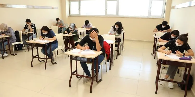 10 bin öğrencinin katılımıyla deneme sınavı
