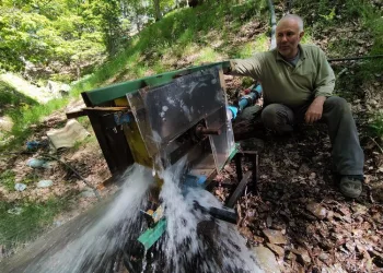 Kurdukları sistemle elektriğe para vermiyorlar