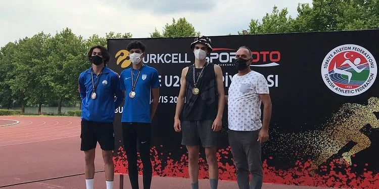 Osmangazili atletler hız kesmedi
