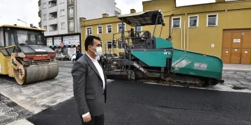 Osmangazi’de tam kapanmada asfalt mesaisi