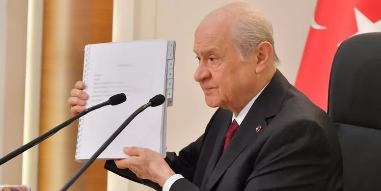 MHP’den 100 maddelik anayasa önerisi