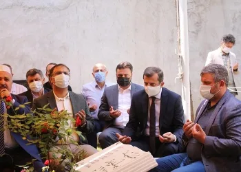 Makamında şehit edilen başkan Cüneyt Yıldız kabri başında anıldı