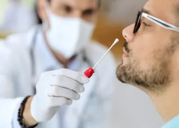 Test çubuklarını yıkayıp yeniden sattılar