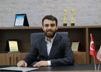Bursaspor Başkan Adayı Adanur: Ali Akman olayı bir daha yaşanmayacak