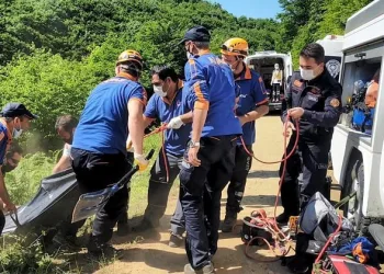 Kayıp olarak aranırken gölete uçan aracında cesedi bulundu