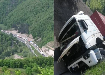 Bursa’da TIR kazası! Ankara yolu trafiğe kapandı