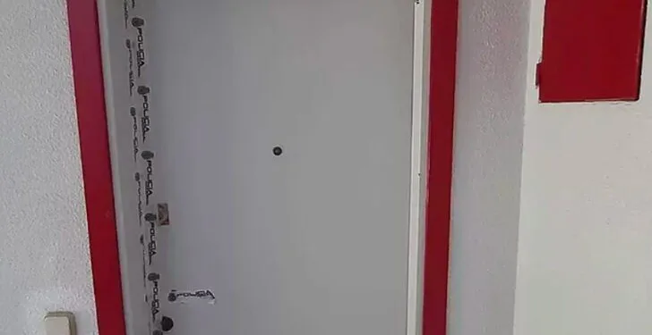 Yalnız öldüğü evinde cesedini kediler yedi