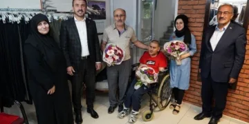 Bursa’da hayatını engelli oğluna adayan baba ‘Yılın Babası’ seçildi
