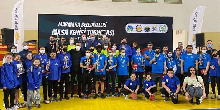 Masa tenisinde İnegöllü sporcular şov yaptı