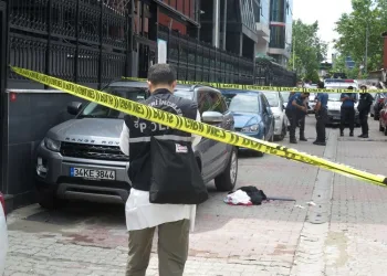 İstanbul’da gasp dehşeti: Kadın çalışan hayatını kaybetti