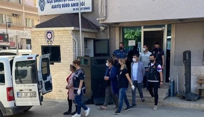 Bursa’da uyuşturucu ticareti yapan akrabalara operasyon