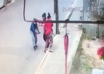 Ayrıldığı eşine sokakta dehşeti yaşattı!