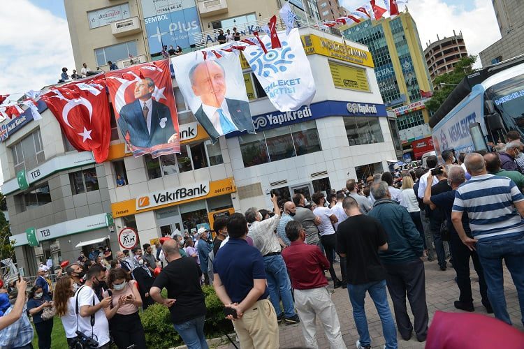 Muharrem İnce Bursa'da parti il binasının açılışına katıldı