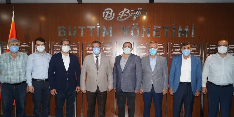BUTTİM ve BTSO binlerce maske dağıttı