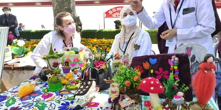 Bursa’da bu kurslara giden kadınlar meslek öğrenip iş sahibi oldu