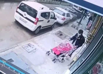 Bursa’da bebek arabasını saniyeler içinde böyle çaldı