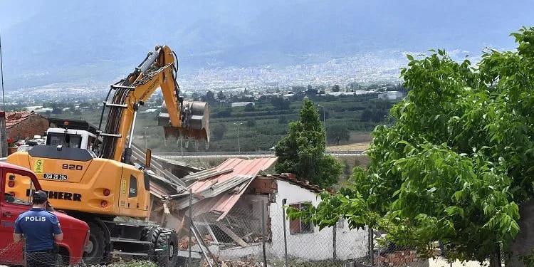 OSmangazi’de kaçak yapışlamaya geçit yok