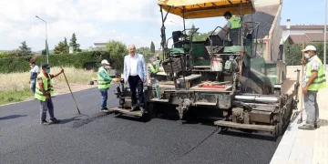 Mudanya’da yeni yerleşim yerleri asfaltlanıyor
