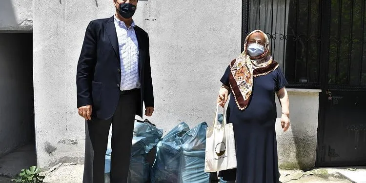 Mustafa Dündar’dan çevre dostlarına hediye