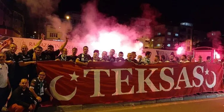 Bursaspor taraftarı milli takım için Azerbaycan’da