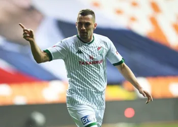 Bursaspor Kulübü, Burak Altıparmak’la yola devam kararı aldı