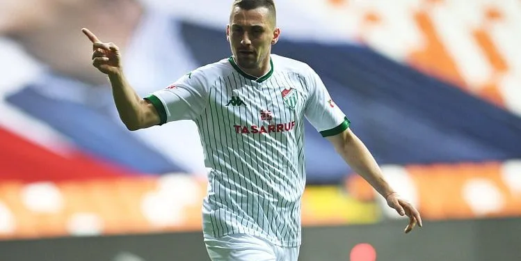 Bursaspor Kulübü, Burak Altıparmak’la yola devam kararı aldı