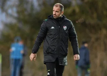 Bursaspor Teknik Direktörü: Maksimum 7-8 transfer yapacağız