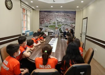 Başkan Taban şampiyon tırmanışçıları ağırladı