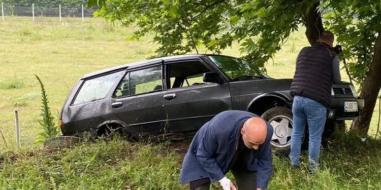 Bursa’da içinde 5 yolcusuyla şarampole yuvarlandı