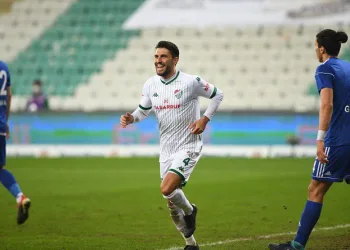 Bursaspor Cüney Köz’le anlaştı