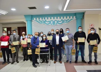Proje Hazırlama ve Yönetimi kursiyerleri sertifikalarını aldı