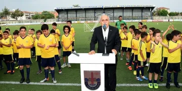 Bursa Yenişehir’de futbol yaz okulu açıldı