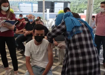 BOSAB’da 1 günde bin kişi aşılandı