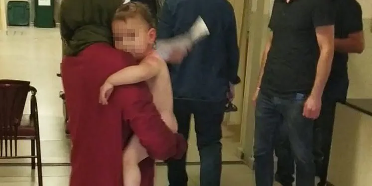 Bursa’da ikiz bebeklerin üzerine kaynar su döküldü