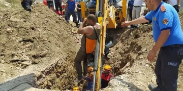 Bursa’da göçük! Kurtarmak için zamanla yarıştılar
