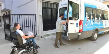 Sınava girecek engelli gence Yıldırım Belediyesi’nden destek
