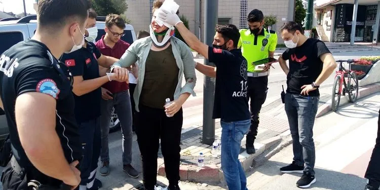 Bursa’da otomobille çarpıştı, kanlar içinde kaldı