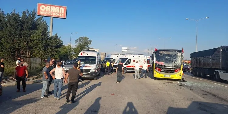 Bursa İnegöl’de kaza: Karayolu ulaşıma kapandı