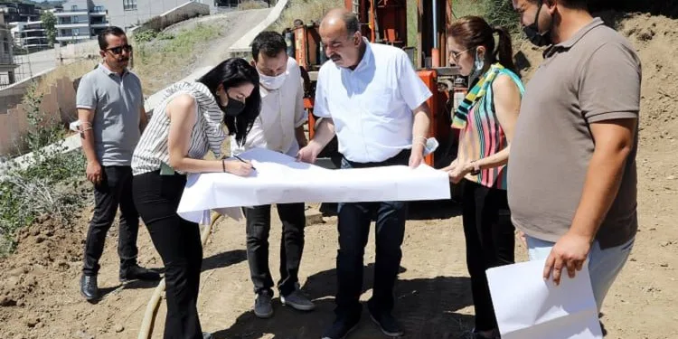 Kapalı pazar yerinde zemin etüdü başladı