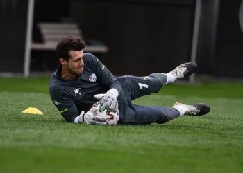 Bursaspor’da Ataberk Dadakdeniz belirsizliği sürüyor