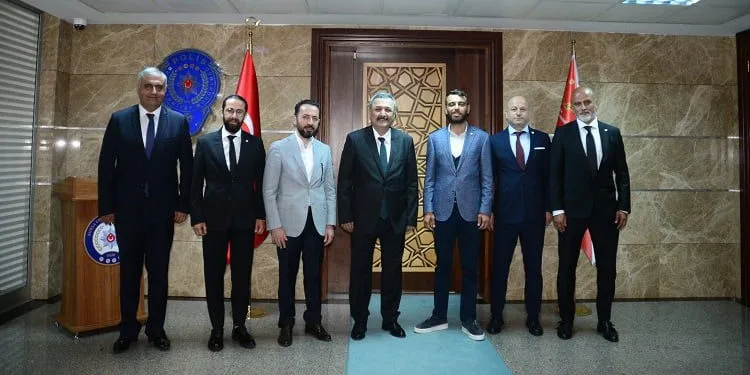 Bursaspor Yönetim Kurulu’ndan Emniyet Müdürü’ne ziyaret