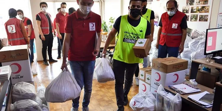 Sosyal destekte Osmangazi ve Kızılay omuz omuza