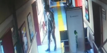 Sağlık ocağından koronavirüs aşılarını çaldı