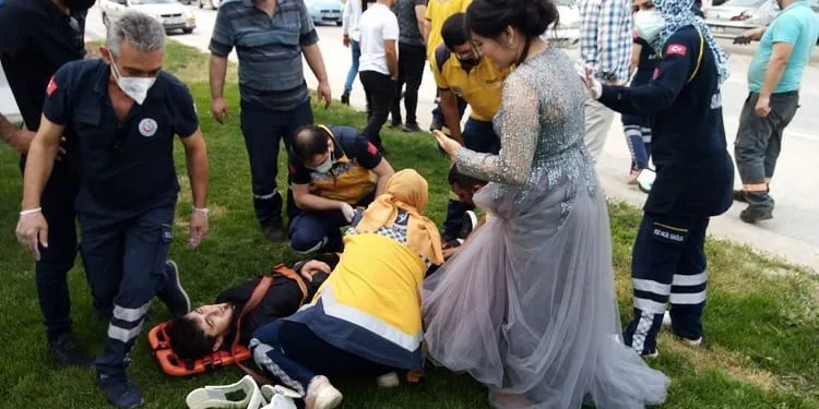 Bursa’da otomobil ve TIR çarpıştı: 2 yaralı