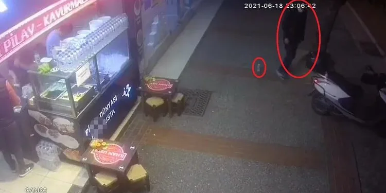 Bursa’da çalışanların gözü önünde hırsızlık