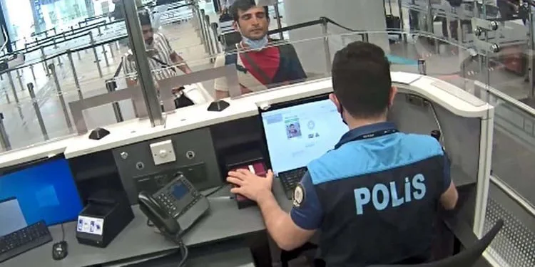 DHKP/C şüphelisi havalimanında yakalandı