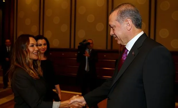 Hülya Avşar’a belediye başkanlığı teklifi
