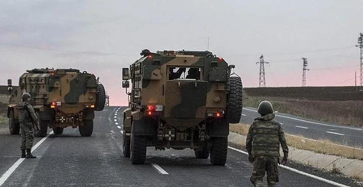 Askeri aracın geçişi sırasında patlama