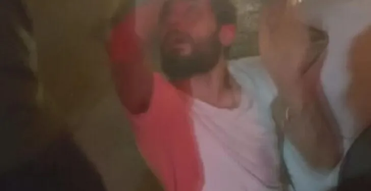 Bebeğine işkence ettiği iddia edilen babaya meydan dayağı