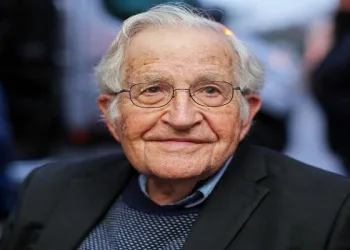 Ünlü aktivist Chomsky: İslam Avrupa’nın bin yıllık korkusu
